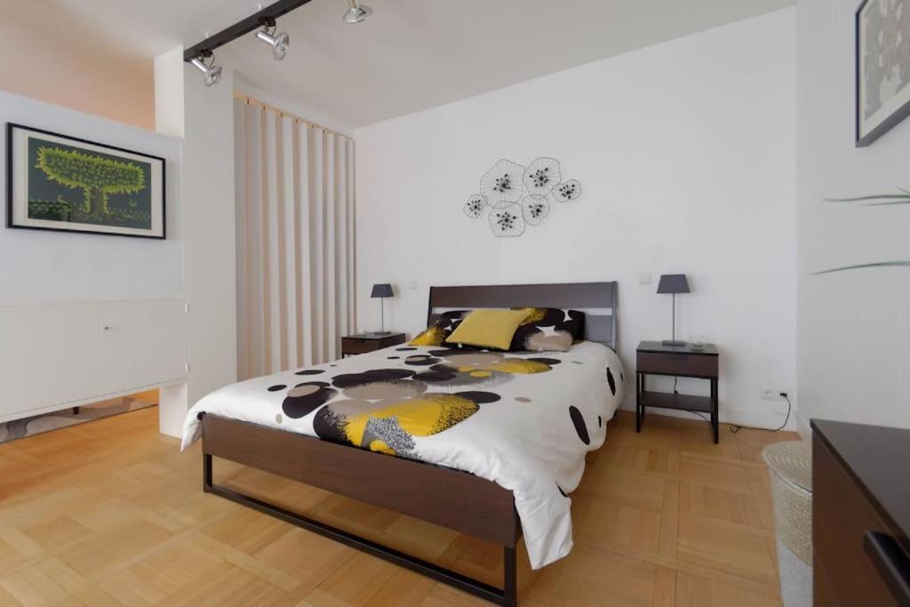 Appartement 16 -near Champs-elysees 75m2