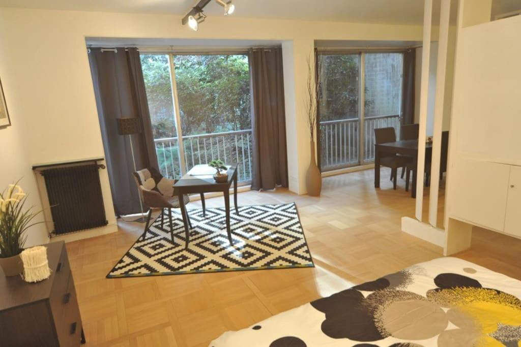 16 -near Champs-elysees 75m2 Appartement *